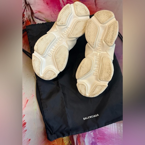 BALENCIAGA Triple S Sneakers - Picture 5 of 6